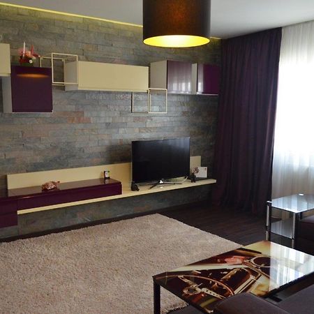 Apartament Confort Panu Apartman Bukarest Kültér fotó