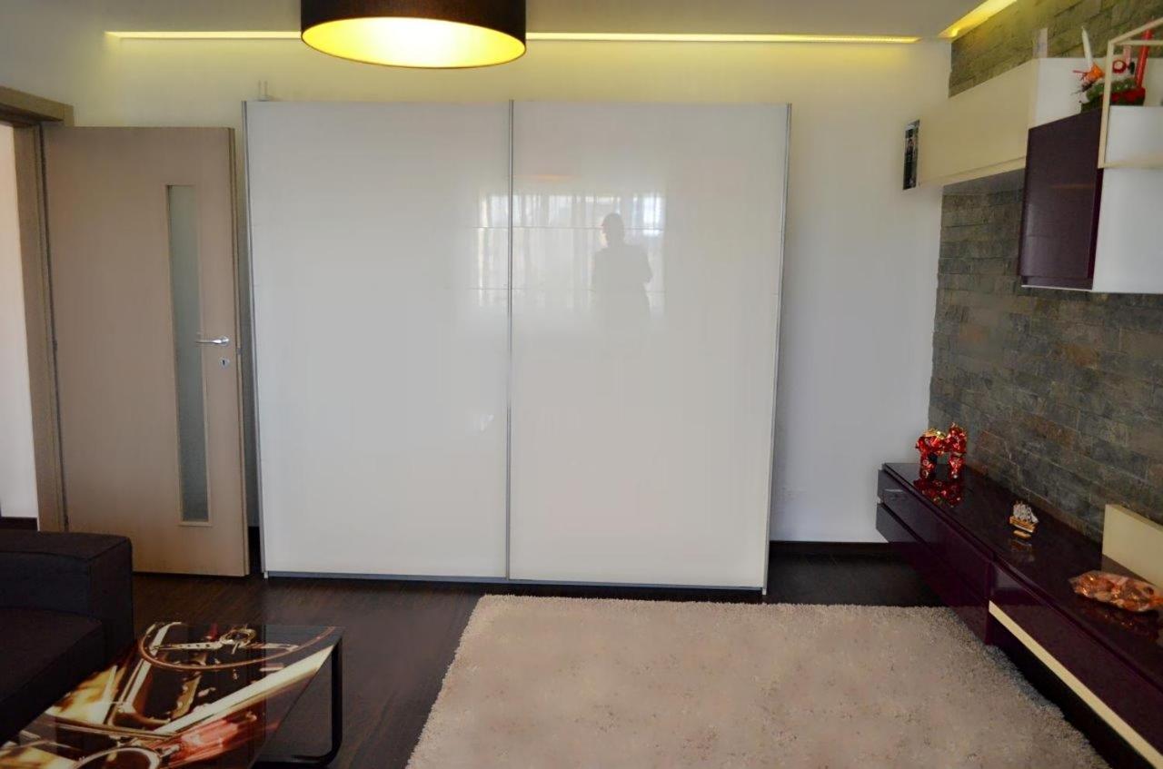 Apartament Confort Panu Apartman Bukarest Kültér fotó