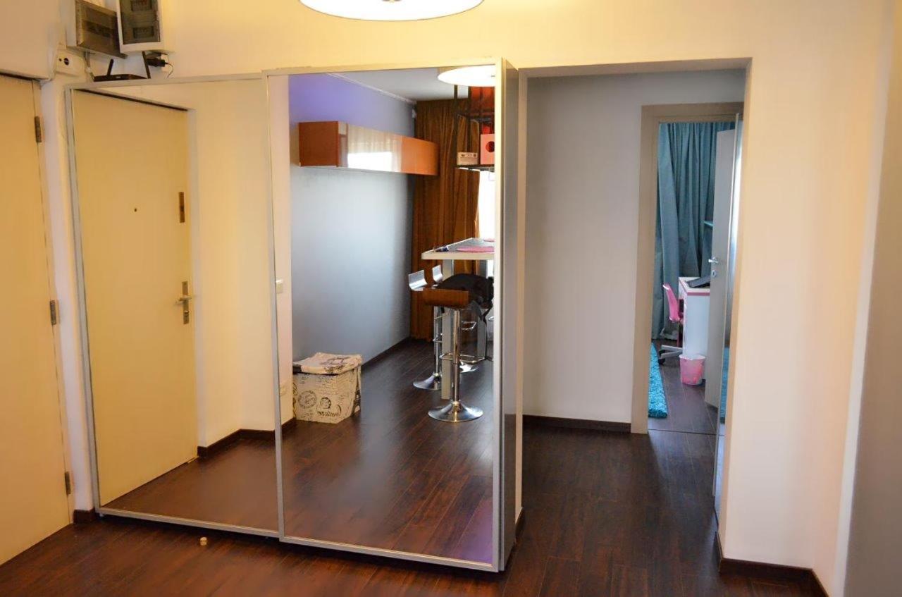 Apartament Confort Panu Apartman Bukarest Kültér fotó