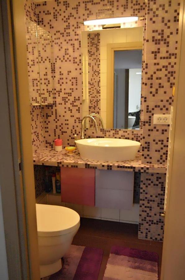 Apartament Confort Panu Apartman Bukarest Kültér fotó