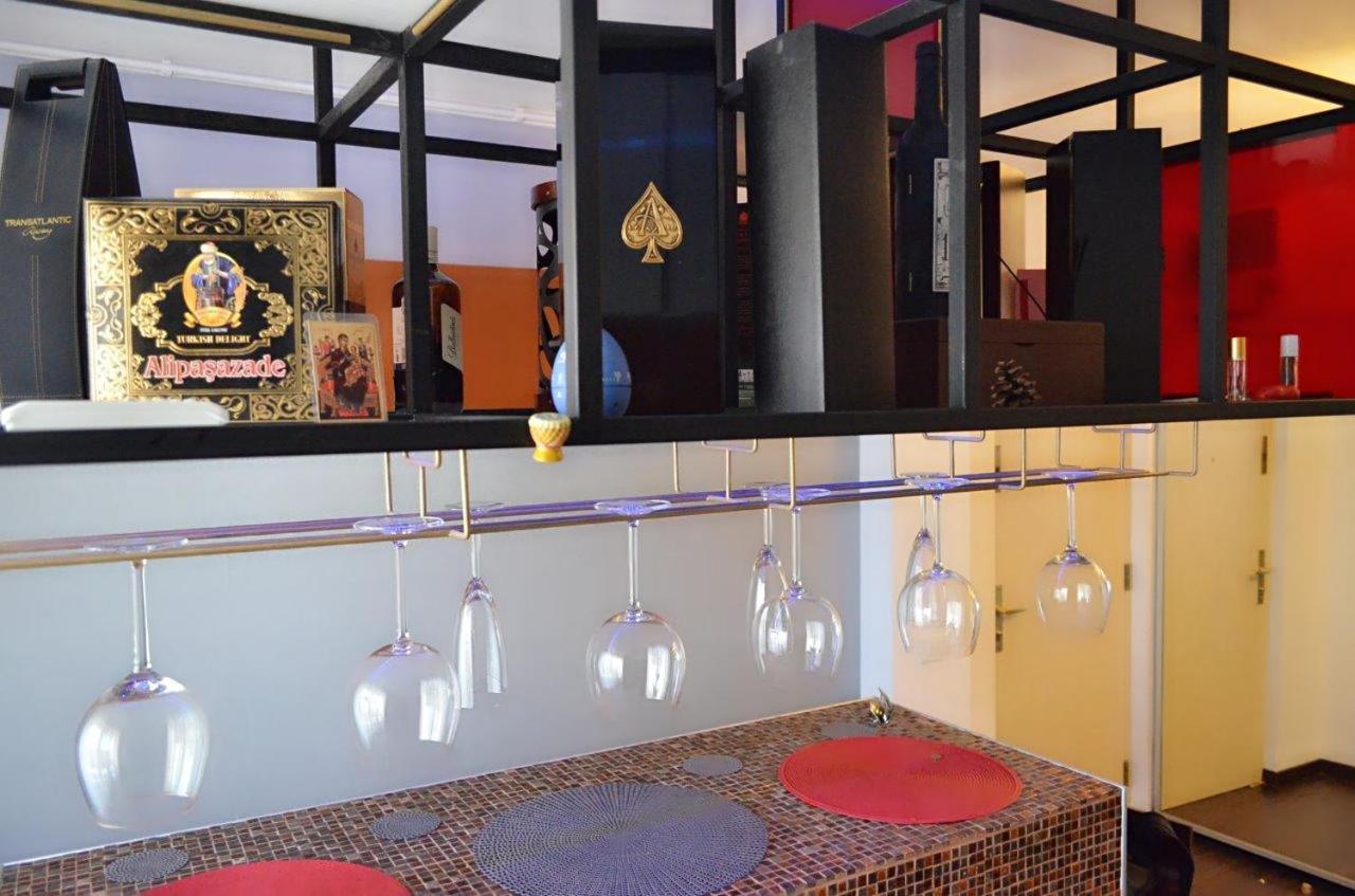 Apartament Confort Panu Apartman Bukarest Kültér fotó